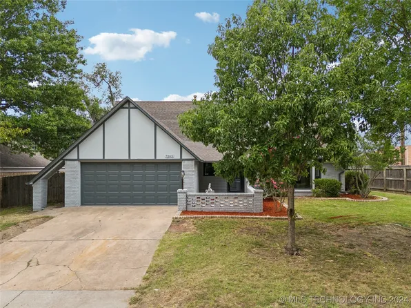 7363 E 58th Pl, Tulsa, OK 74145
