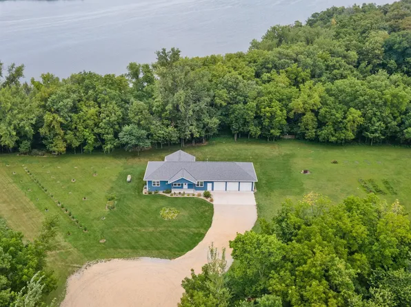 40970 35th St, Janesville, MN 56048