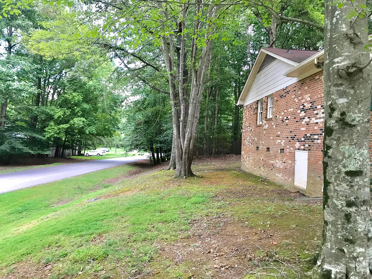 Building Photo - 720 Clarion Dr