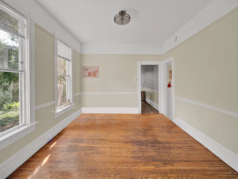 2142 Maple Ave — Photo 9