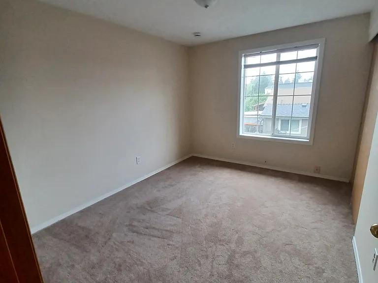 Upstairs bedroom #3 window