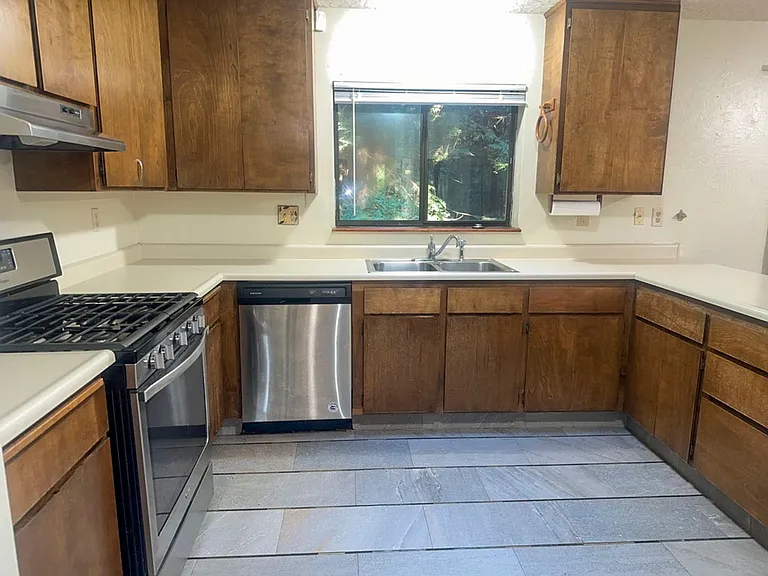 1325 Mill Creek Rd — Photo 9