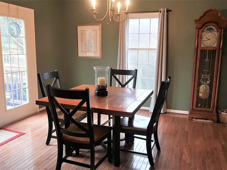 685 Tarrytown Rd — Photo 12