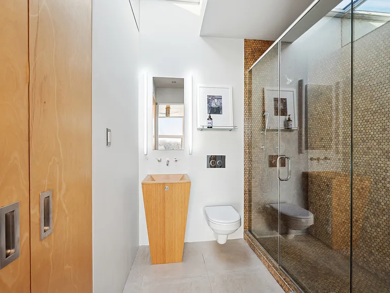 65 Fresh Pond Rd — Photo 21