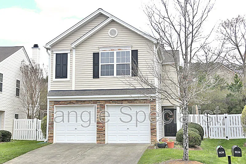 3 bed, 2.5 bath, 1400 sqft, $1,950 — Photo 1