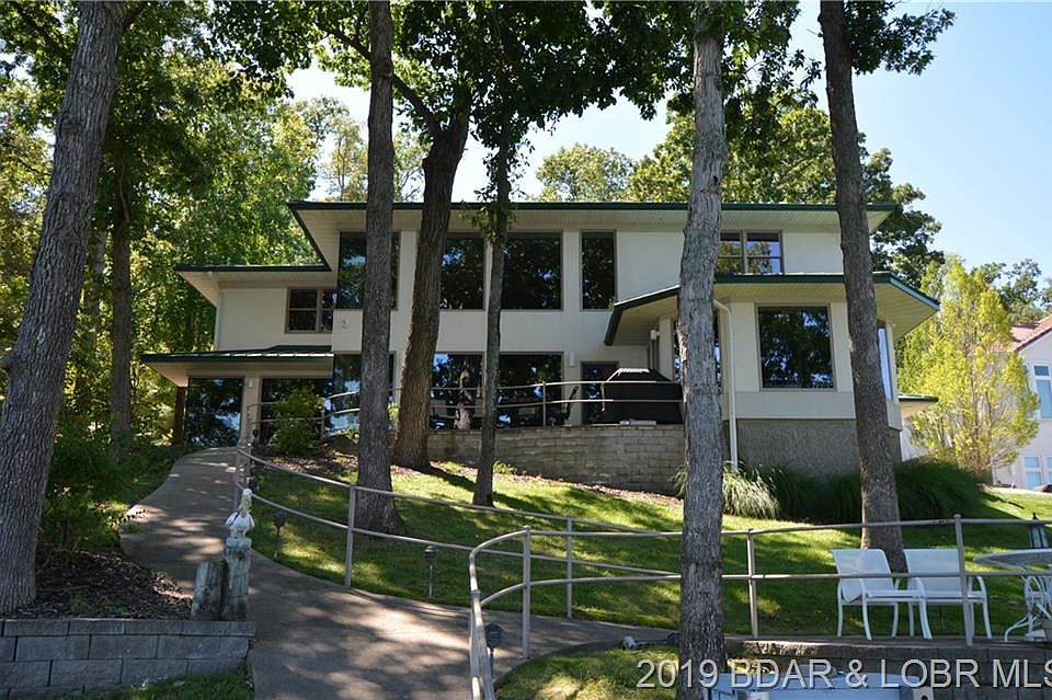 1st image of 702 Brookhaven Ln