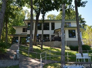 702 Brookhaven Ln, Sunrise Beach, MO 65079