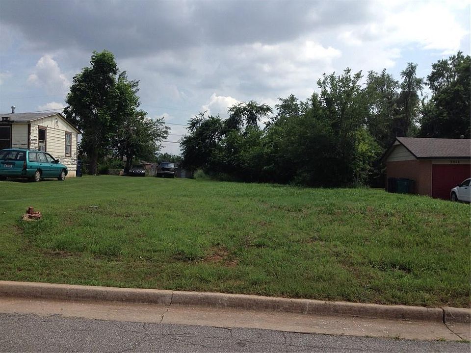 2nd image of 3014 NE 18th St #6