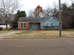 556 McCord St, West Point, MS 39773