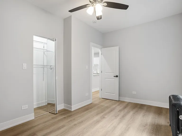 7417 N Clark St — Photo 18