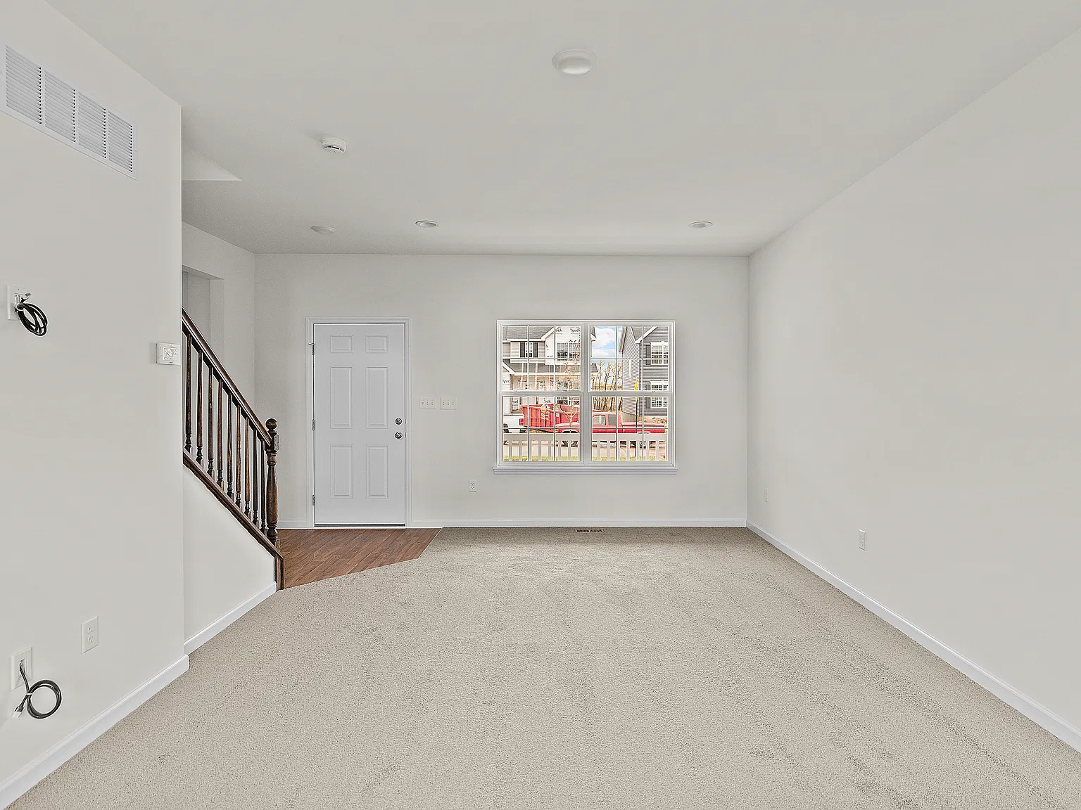 3 bed, 2.5 bath, 1728 sqft, $2,600 — Photo 3