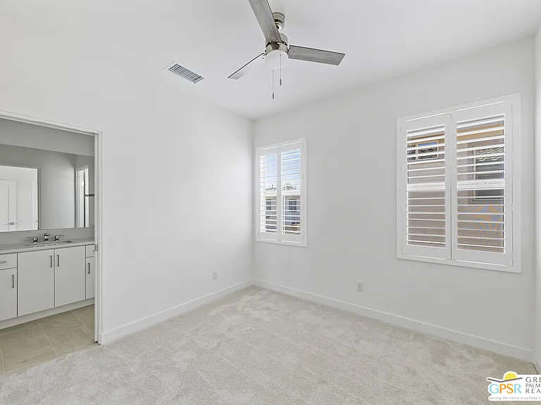 35935 Hinksey St — Photo 25