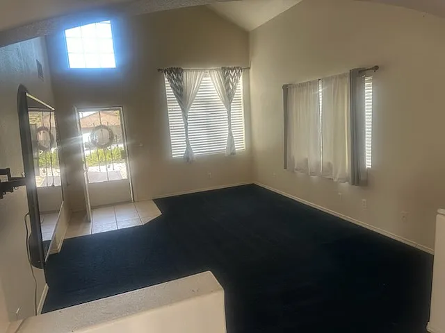 37 Cruces Loop — Photo 3