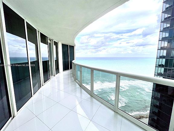 5th image of 17201 Collins Ave APT 4003