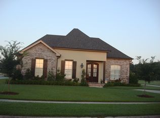 250 Tulip Dr, Houma, LA 70360
