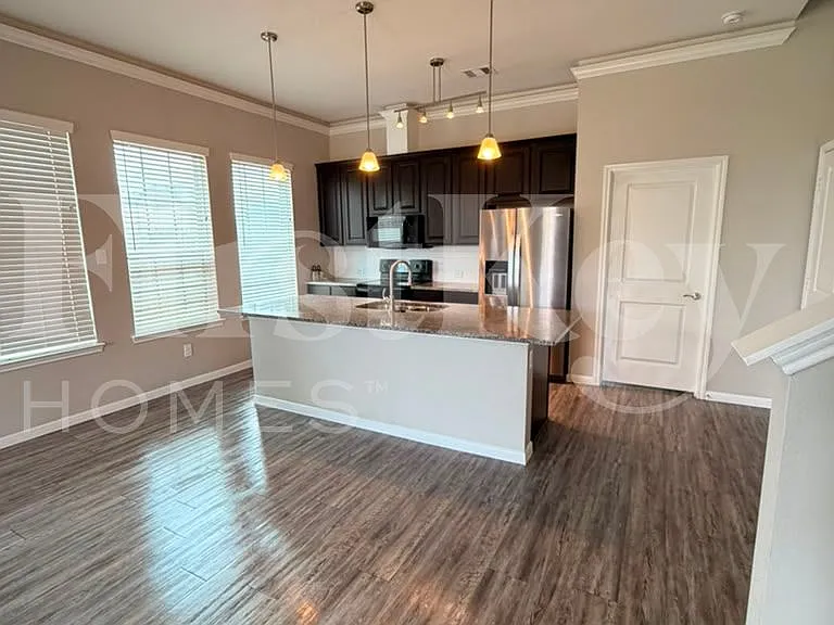 3209 Youngs Meadow Ln — Photo 3