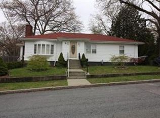 88 Monarch St, Fall River, MA 02723