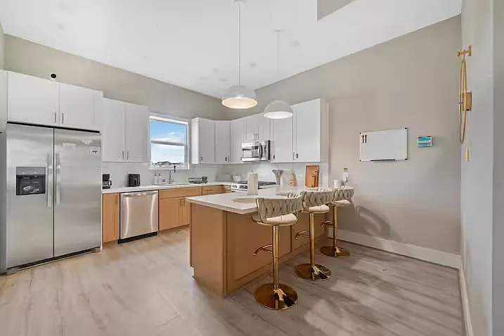 4013 Griggs Unit J - 5 — Photo 3