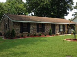 29 Carriage House Rd SW, Bessemer, AL 35022