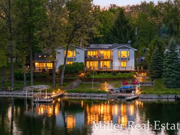 1589 Pleasant View Rd, Hastings, MI 49058