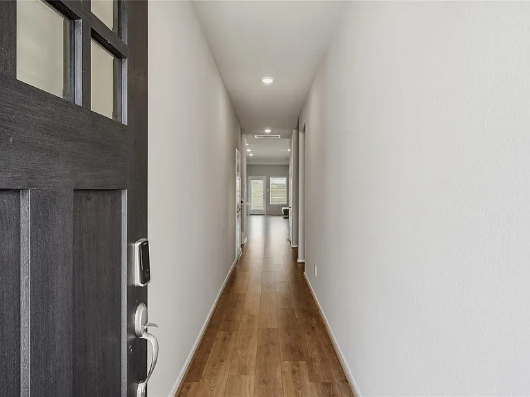419 Gram Hill Dr — Photo 2