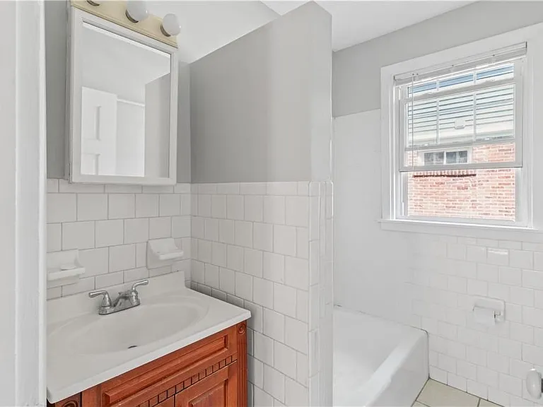 155 Irving Ave — Photo 16