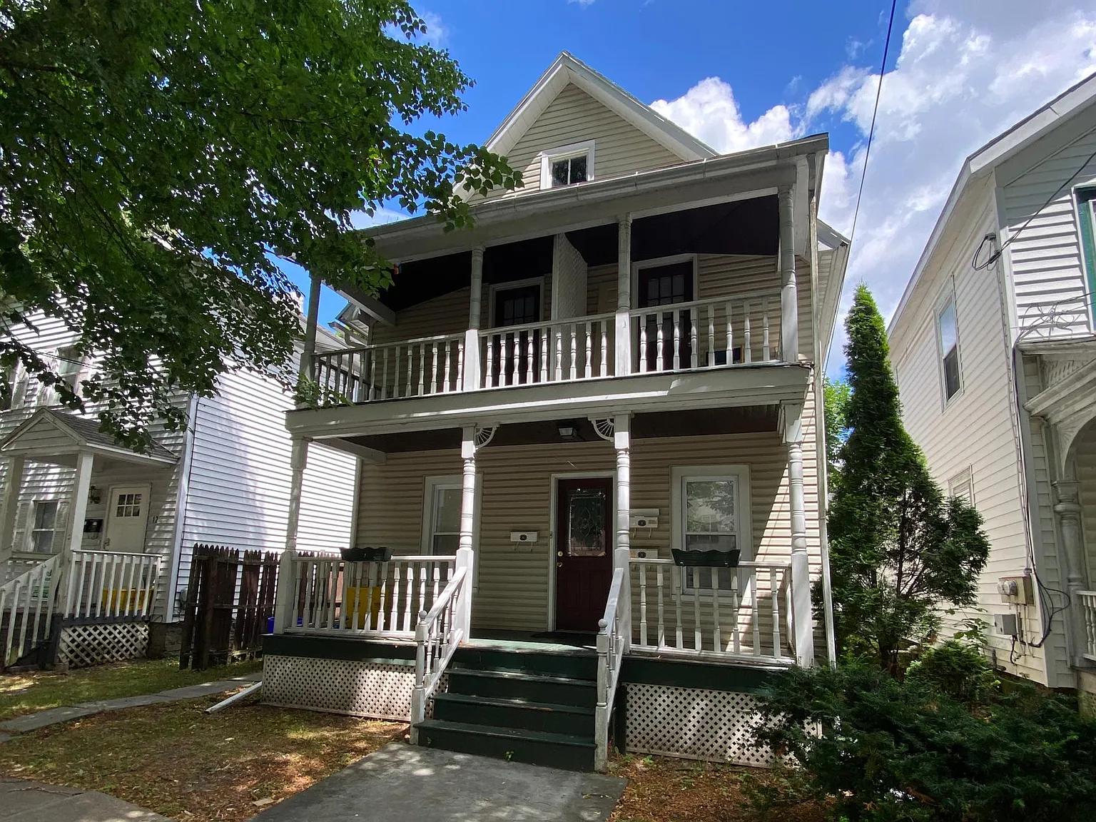 2 bed, 1000 sqft, $1,550 — Photo 1