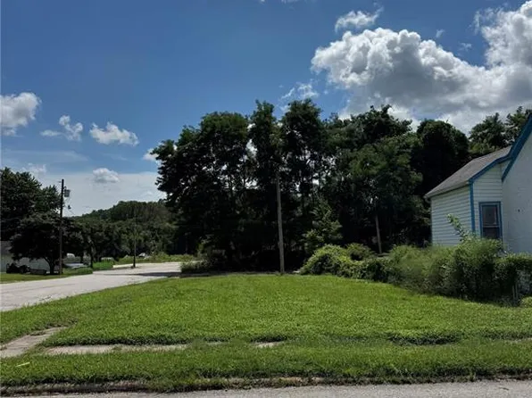 1101 Lyon St, Hannibal, MO 63401