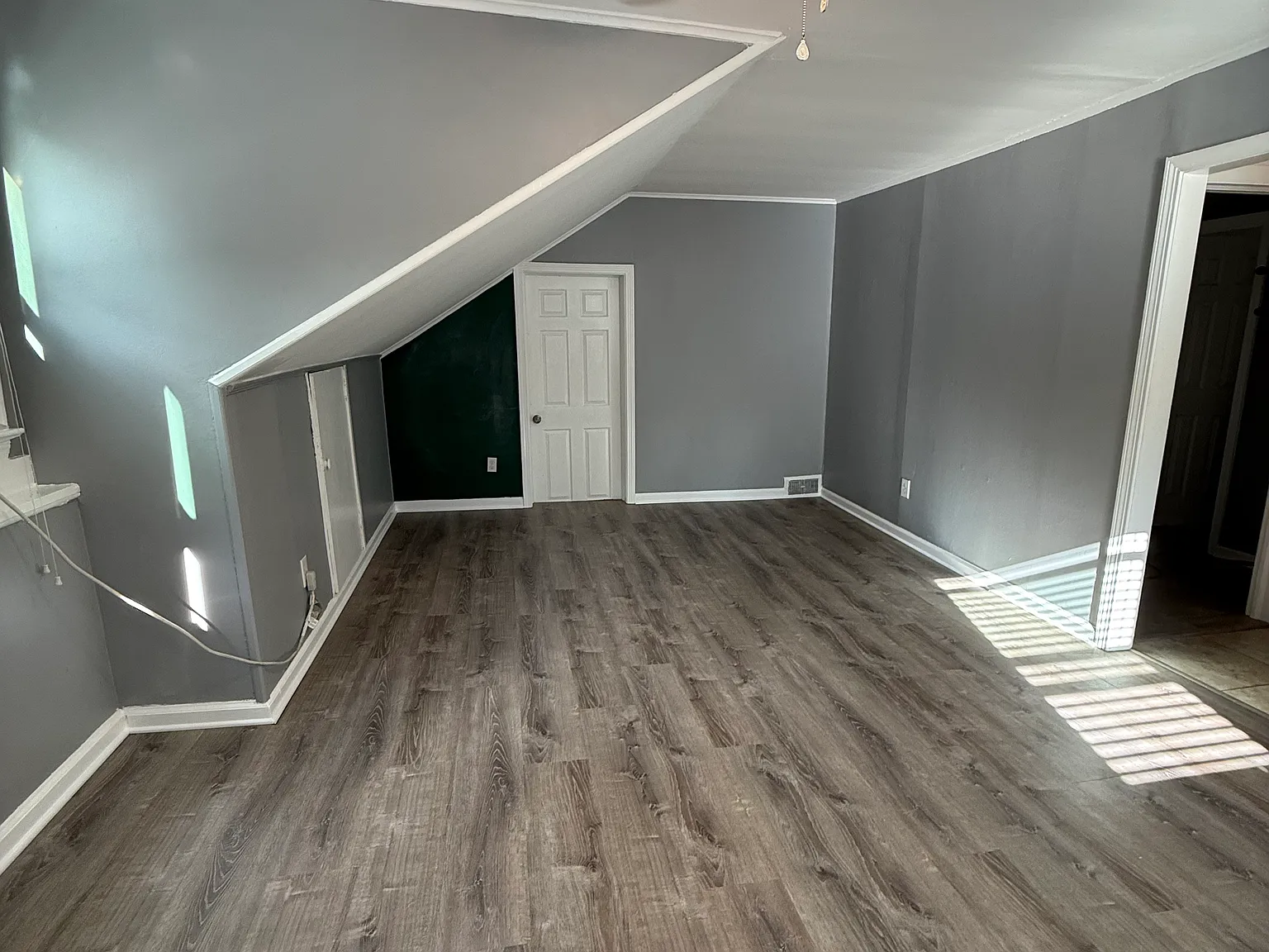 3 bed, 850 sqft, $2,500 — Photo 2