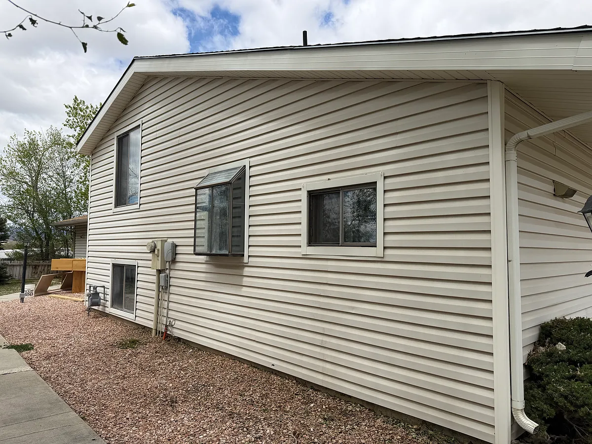 Building Photo - 650 E 200 N