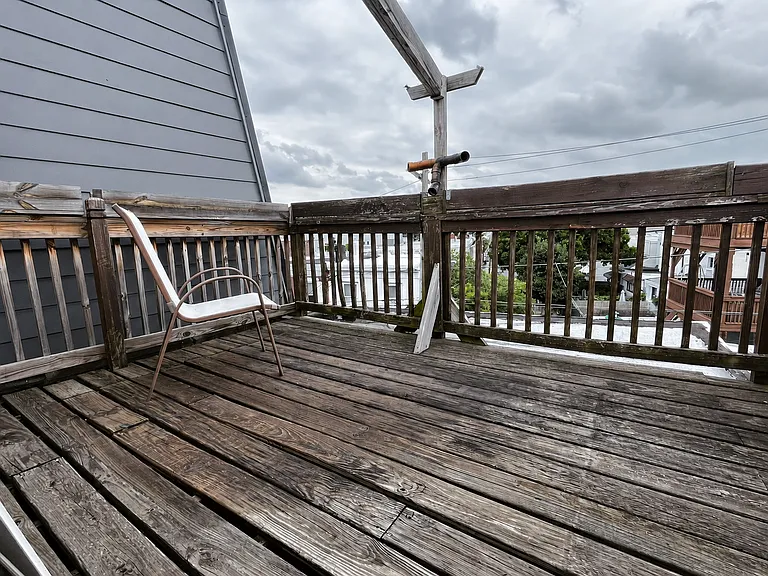 2306 Belgrade St — Photo 24