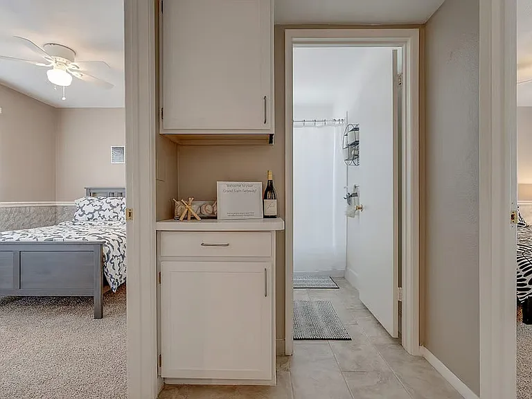 731 N Santa Anna — Photo 14