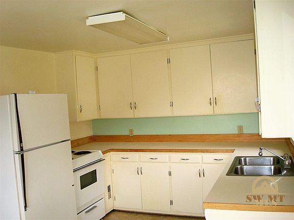 5th image of 423 S 11th St