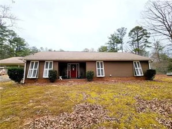 386 Lee Road 769, Smiths Station, AL 36877