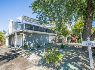 9303 SW Hill St, Portland, OR 97223