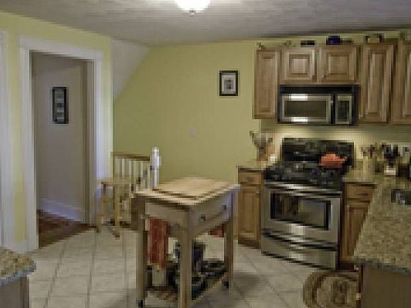 68A Forest - Kitchen