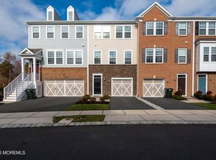 132 Waypoint Dr #1805, Eatontown, NJ 07724