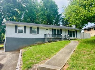 975 Pair Rd SW, Marietta, GA 30060