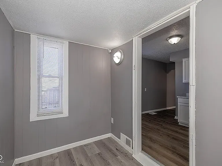 1148 Medford Ave — Photo 12