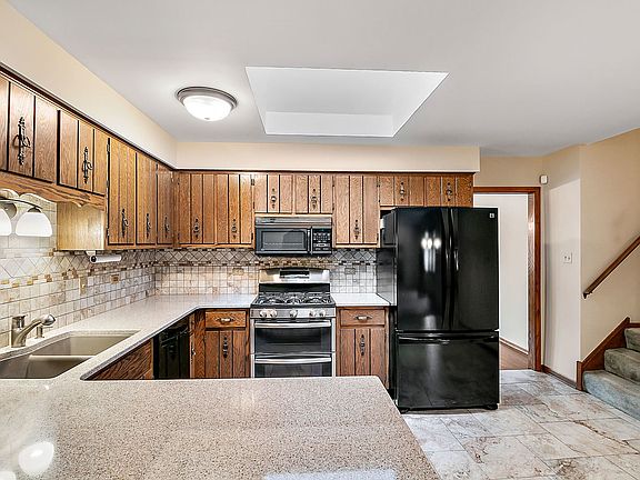 4th image of 14013 S 84th Ave