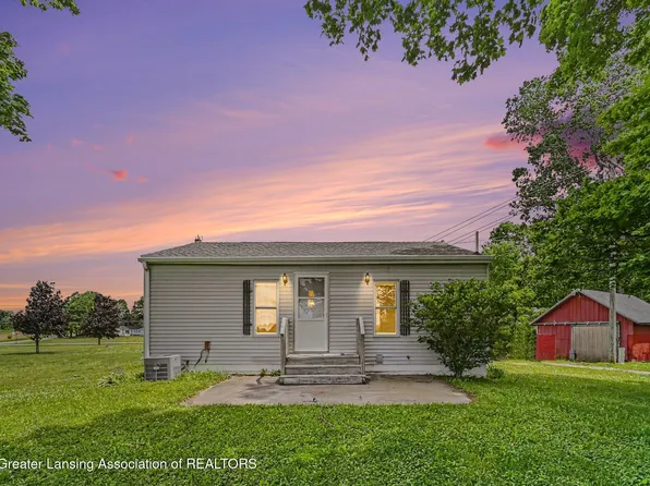 4015 E Clinton Trl, Charlotte, MI 48813