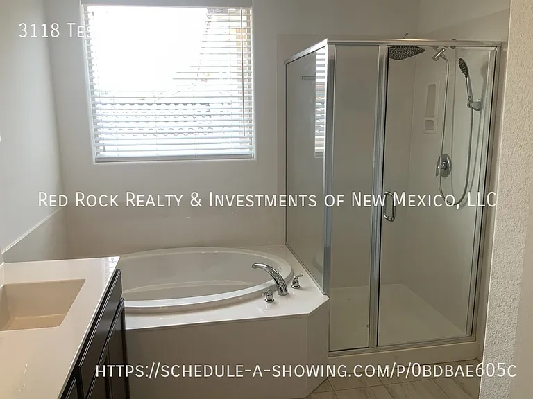 3118 Tess Ct NE — Photo 31