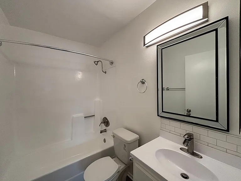 951 S. Oxford Ave. — Photo 28