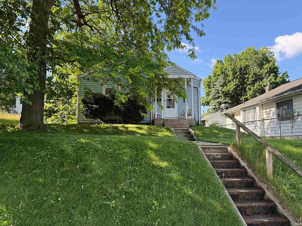 1st image of 222 E Fairview Ave