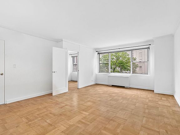 2nd image of 150 E 61st St APT 6A