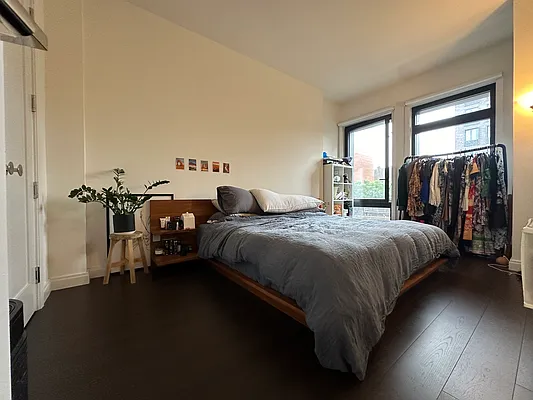 Rented by Keller Williams NYC | media 8