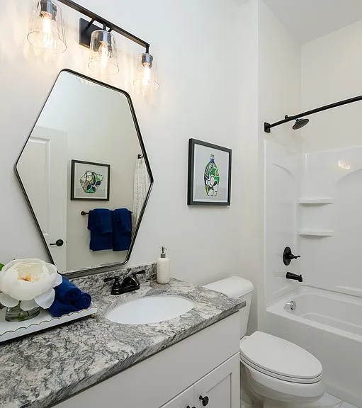 Kempton Apartments — Photo 39