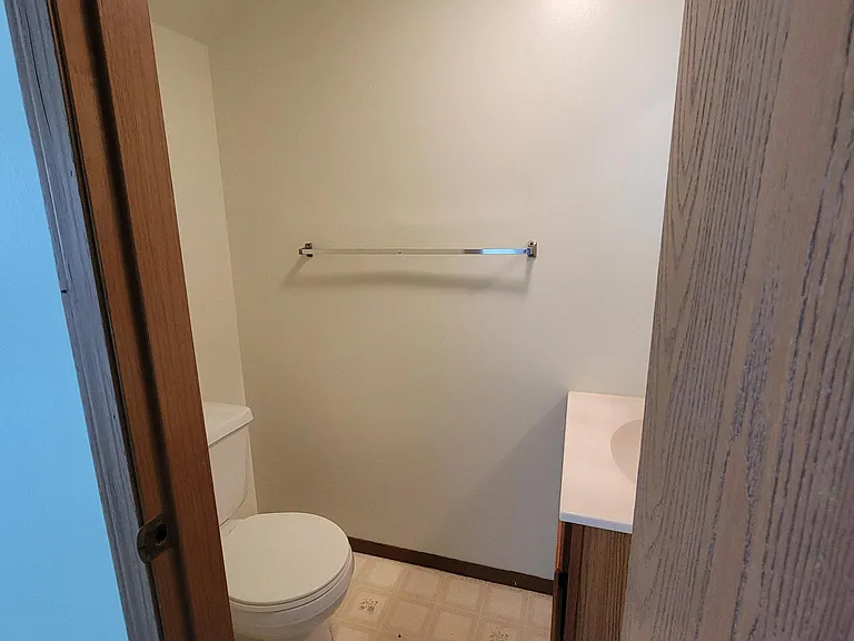 406 W Mill St #6 — Photo 6