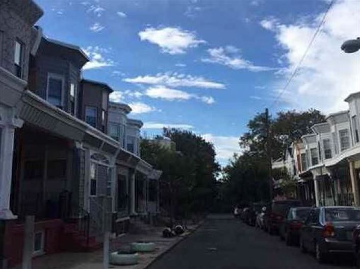2nd image of 4831 N Lawrence St