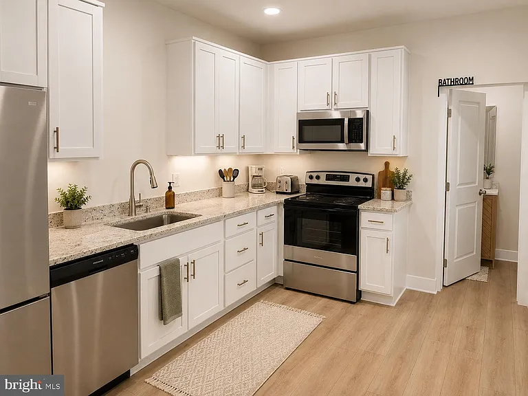 909 Corbett St — Photo 12